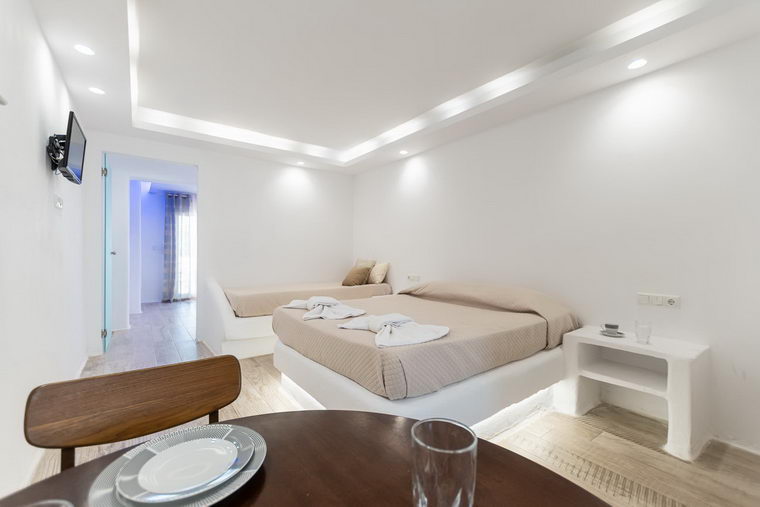 Ground floor apartments for 5 or 6